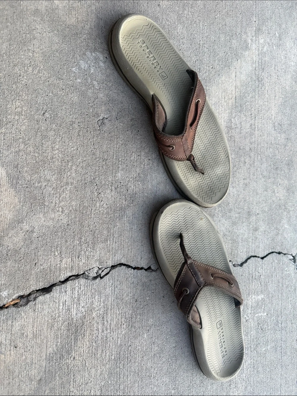 Sperry Brown Leather Thong Sandals with Beige Footbed